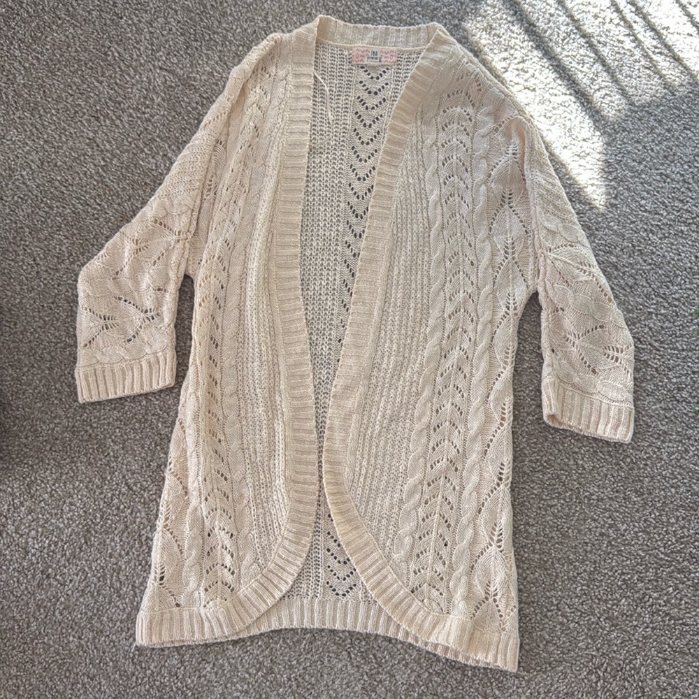 Pink republic brand women’s quarter sleeved cream cardigan size small